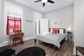 Salty Air Retreat Two Story Historic Home on Galveston Island - Galveston - 2