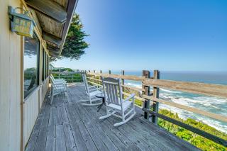 Oceanfront Irish Beach Home Private Beach Access! - Manchester - 0