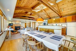 Oceanfront Irish Beach Home Private Beach Access! - Manchester - 4