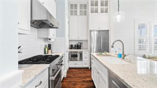 East end Pet friendly home Nearby to Beach - Galveston - 2