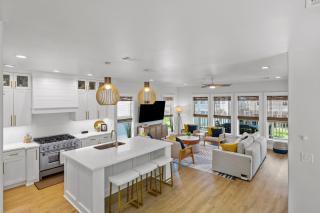 Beachside cottage- Pool Spa Pet-friendly Beachfront and so much more - Galveston - 4