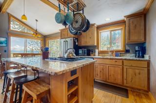 3 Bed 3 Bath Vacation home in Schweitzer Mountain - Sandpoint - 2