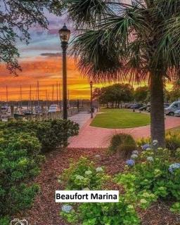 Gritz & Giggles, Where Southern Charm Meets Belly Laughs - Port Royal - 2