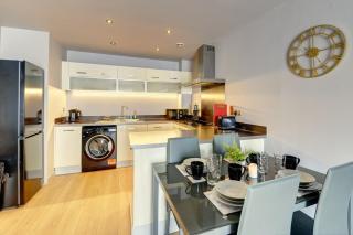 Stylish Apartment in Town Centre with Secure Parking, Self-Check-In, Fast Wifi and Smart TV by Yoko Property - Northampton - 4