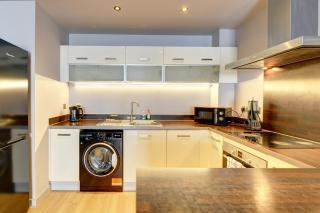 Stylish Apartment in Town Centre with Secure Parking, Self-Check-In, Fast Wifi and Smart TV by Yoko Property - Northampton - 3