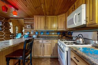 Authentic Maine Log Cabin - Greenville - 3
