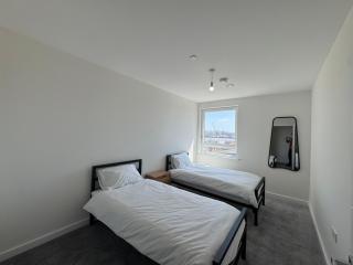Riverview 2Bedroom 2Bathoom Airport Apartment - Londra - 8