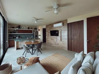Sunset 2BR Apartment Steps from the Beach with Ocean View - Isla Holbox - 6