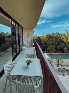 Sunset 2BR Apartment Steps from the Beach with Ocean View - Isla Holbox - 2