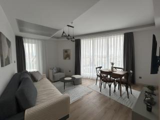 Stylish Apartment for Families, Couples & Business Travelers - Skopje - 2