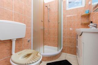 Apartments Vlatka with Jacuzzi - Ražanac - 2