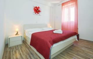 House Summer dream with jacuzzi - Stanići - 3