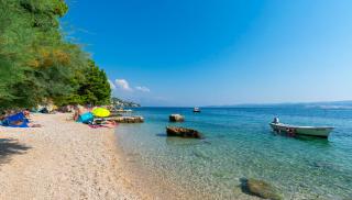 House Summer dream with jacuzzi - Stanići - 1