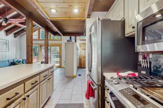 Seclusion in Style - Truckee - 2