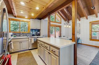 Seclusion in Style - Truckee - 1