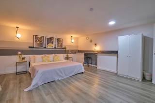 Alojamientos céntricos con bañera jacuzzi hidromasaje romántico - Madrid - 2