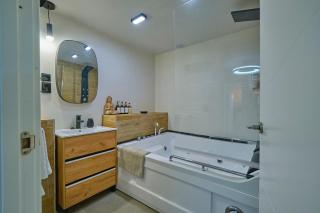 Alojamientos céntricos con bañera jacuzzi hidromasaje romántico - Madrid - 6