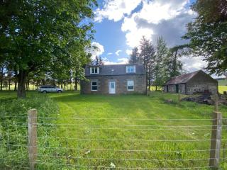 Struan Cottage - Knockandhu - 0