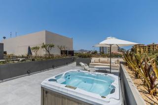 2 BR Cabo Marina Walk to Beach & Private Jacuzzi - Cabo San Lucas - 9