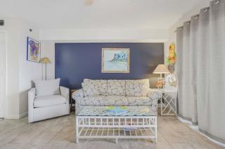 Tradewinds 602- Beachfront heated indoor pool - 8
