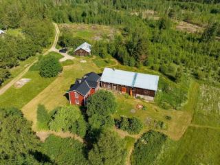 Family-friendly countryside house close to lake - - 8
