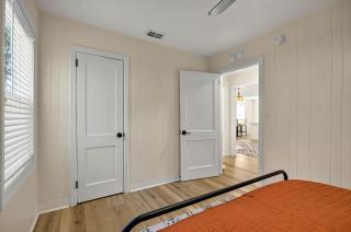 It's A Vibe- less than 10mins Capital,Hospitals,FAMU,&FSU - 7