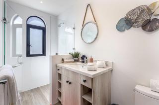 Cozy 2 BR with Private Terrace & BBQ in Quivira - 1