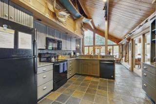 Lodge at Moosehead Lake - Greenville Junction - 2