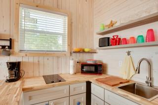 Florida Gulf Coast Getaway with Dock and Beach Views - - 5