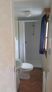 BUNGALO 2 SOBE I MALI D,BORAVAK S KUHINJOM I terasa - - 1
