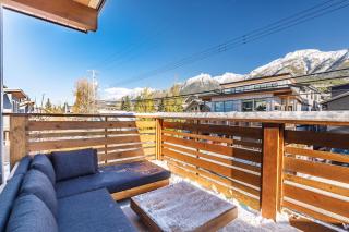 Aurora Lights - Luxe Townhouse Private Hot Tub - Canmore - 9