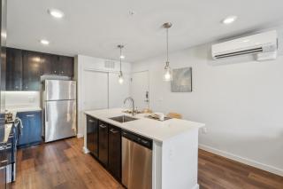 Resort Style - minutes from hospital - Pool, Gym, Free Wi-fi - Marble Falls - 3