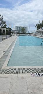 Modern High-Rise Apartments in 72 Park Miami Beach - Miami Beach - 3