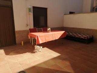 Piso con patio - 3