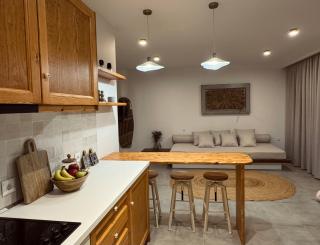 Aurora Seaside Luxury Suite - - 4
