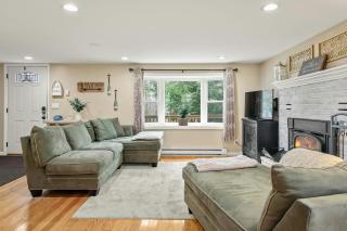 Poconos Getaway w Firepit Lake Access Near Jack Frost Big Boulder Ski - Pocono Lake - 8