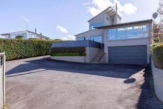 Sanctuary 53 Beautiful Views - Taupo - 0