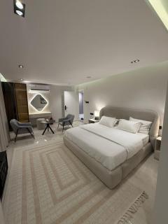 address of luxury - Quai - 7