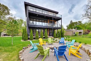Walk to Lake Michigan Luxe Home in Benton Harbor! - Benton Harbor - 0