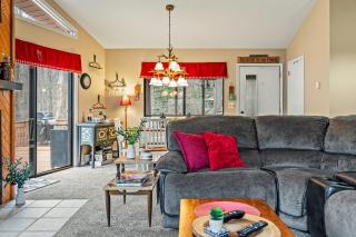 Atlas Point Lodge Sauna Fireplaces Kayaks Lakes Pet-Friendly Yard - Pocono Lake - 6