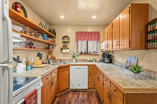 Atlas Point Lodge Sauna Fireplaces Kayaks Lakes Pet-Friendly Yard - Pocono Lake - 4