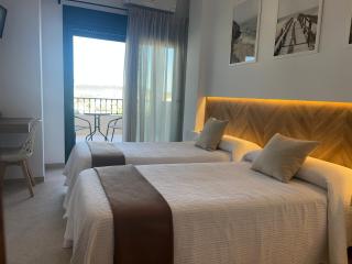 Hostal Parador de los Llanos - Torreorgaz - 9