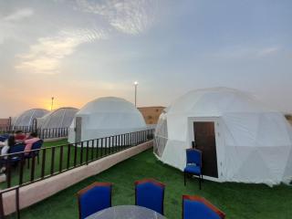 Sunset Desert Safari Luxury Overnight camps - Hunaywah - 4