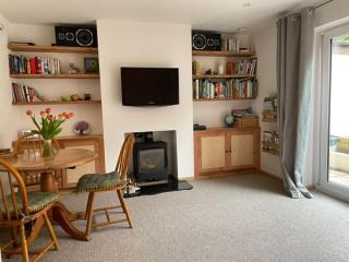 Comfortable and Quiet 2 Bed House-Parking-Families - Bristol - 0