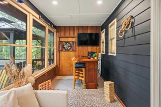 The Horseshoe Hideaway Lake Harmony Cabin w Hot Tub Game Porch - Lake Harmony - 8