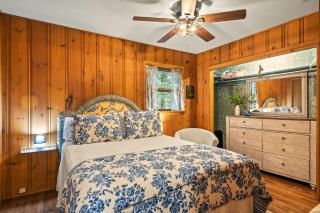The Horseshoe Hideaway Lake Harmony Cabin w Hot Tub Game Porch - 6