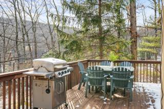 Mountain Escape with Game Room Balcony Stunning Views in the Poconos Christina - Tannersville - 8