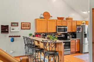 Mountain Escape with Game Room Balcony Stunning Views in the Poconos Christina - Tannersville - 6