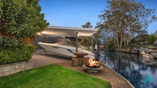 Valentine Creekside Manor - - 9