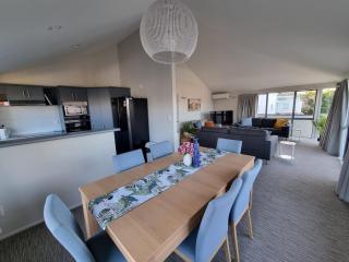 Aqua Vista - family home with a view - Tauranga - 8